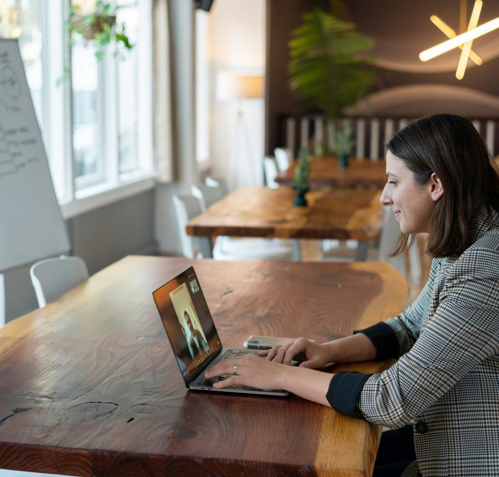 linkedin-sales-solutions-vtkosy_xznu-unsplash.jpg